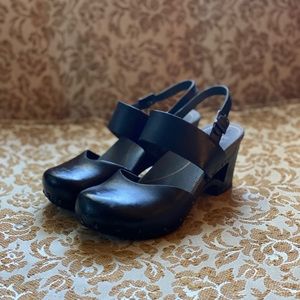 Dansko Thea Mary Jane Clog